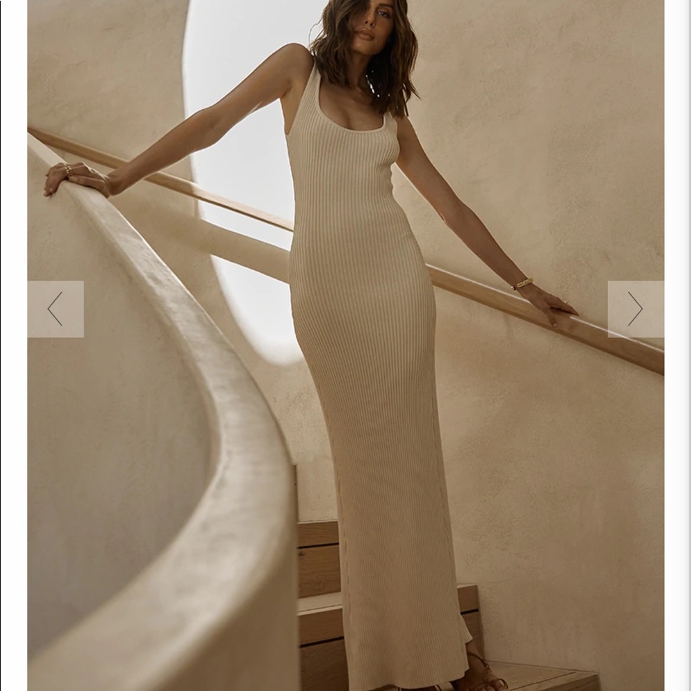 Dissh knit dress.